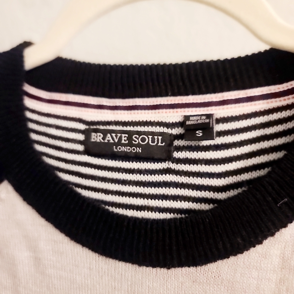 Sweater - Picture 3 of 3